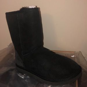 Ugg classic short boots